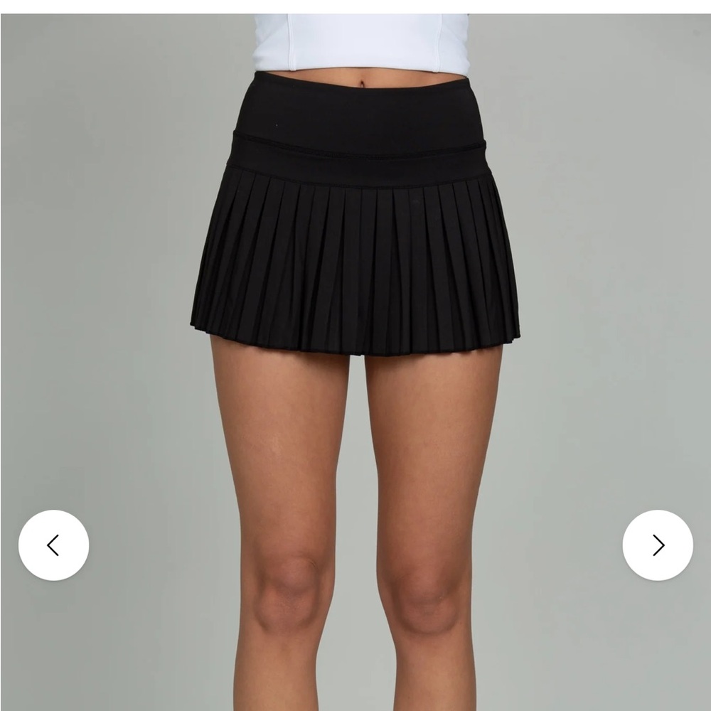 Gold hinge tennis skirt NWT